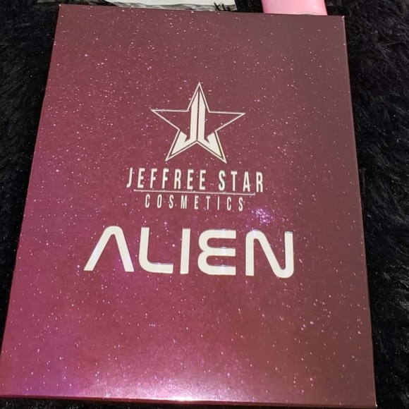 Jeffree Star Alien Palette New Discontinued - Picture 1 of 1